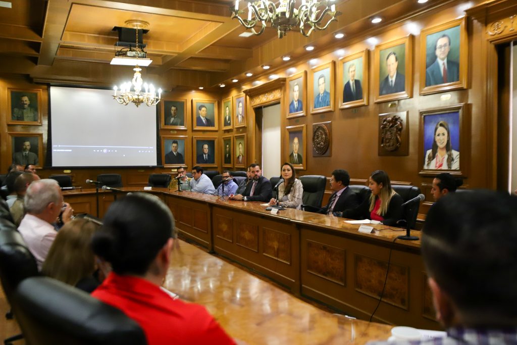 TERE JIMÉNEZ REITERA SU RESPALDO A EMPRESARIOS DEL ESTADO