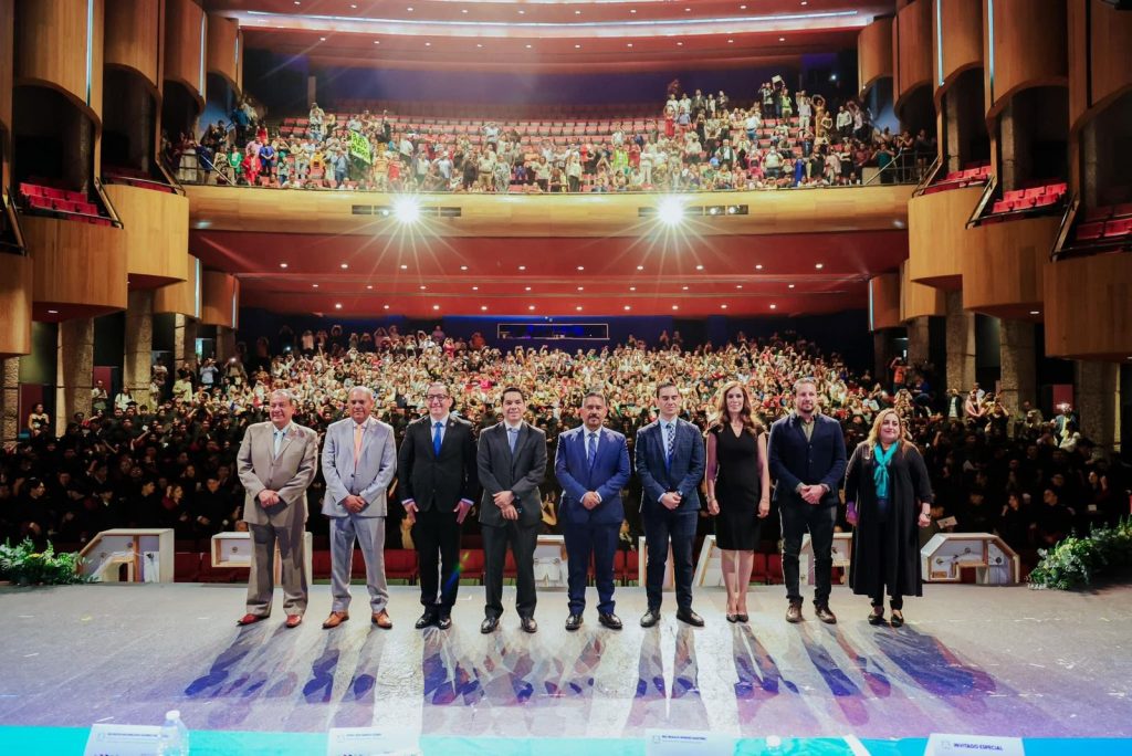 DIPUTADO MAX RAMÍREZ REITERA SU COMPROMISO CON LA EDUCACIÓN