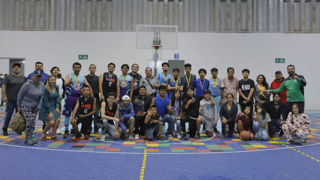 Brujos JM derrotó a La Academia JM en la Final del Torneo de Básquetbol en la #FeriaDeportiva