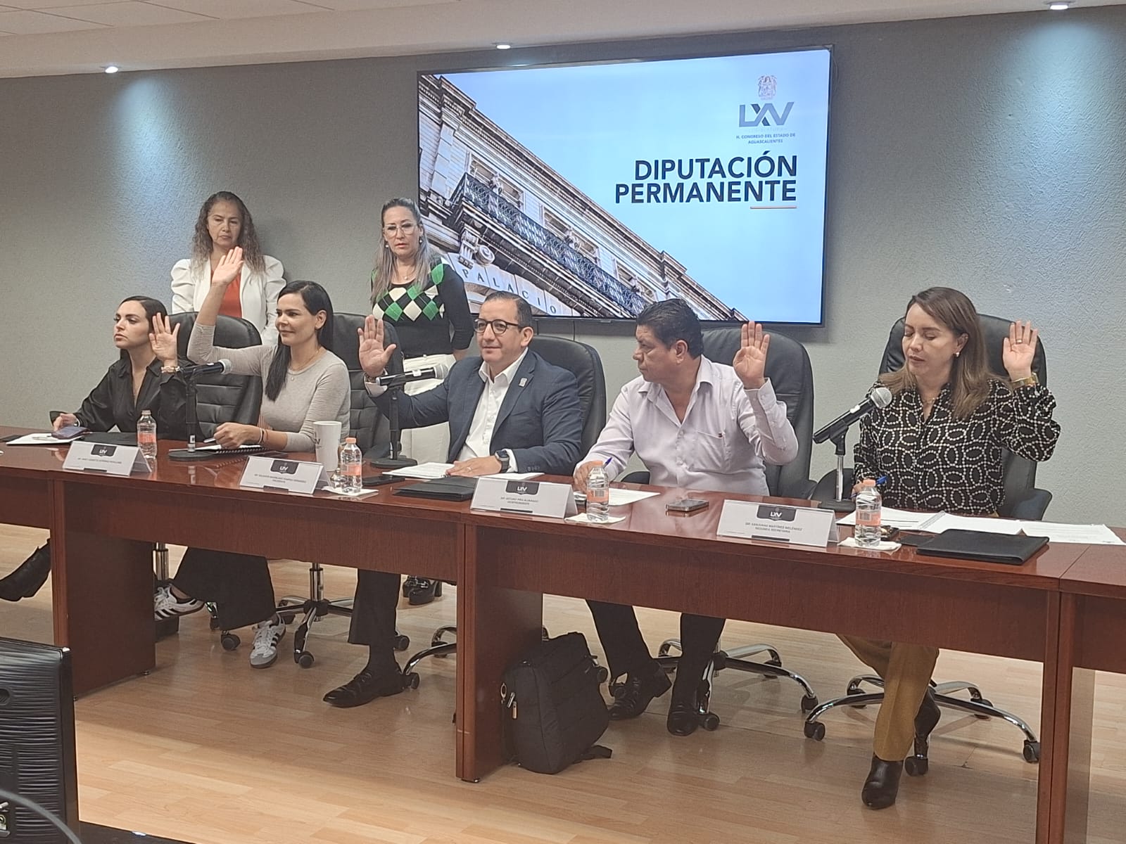 DIPUTACIÓN PERMANENTE DEL CONGRESO DE AGUASCALIENTES CONVOCÓ A SU SEGUNDO PERIODO EXTRAORDINARIO DE SESIONES