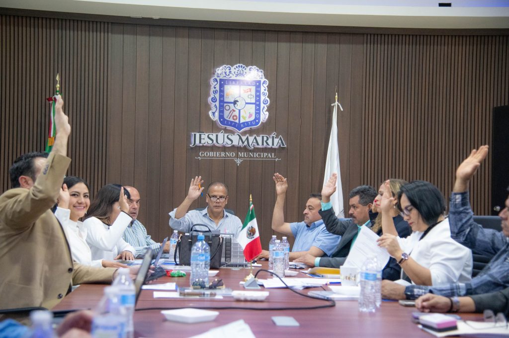 GOBIERNO SALIENTE DE JM, ENTREGA FINANZAS SANAS