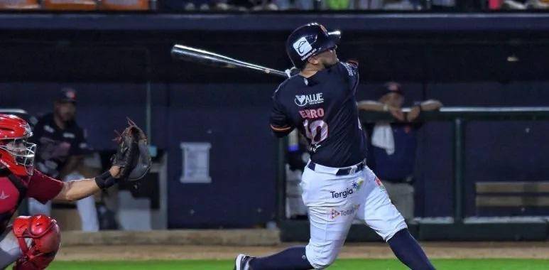 La novena hidrocálida cede de manera definitiva los derechos del infielder Agustín Murillo a los felinos, en un cambio donde llega el antesalista sonorense Ángel Erro en calidad de préstamo por dos temporadas.