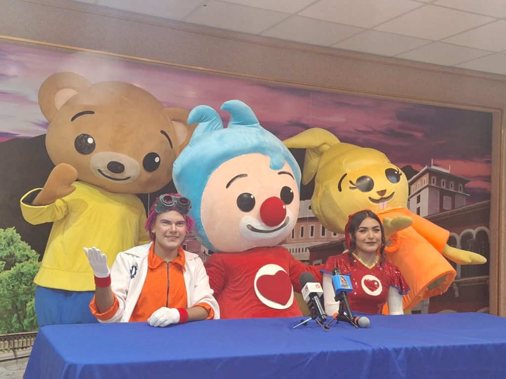 AGUASCALIENTES SE INUNDÓ DE BURBUJAS CON PLIM PLIM