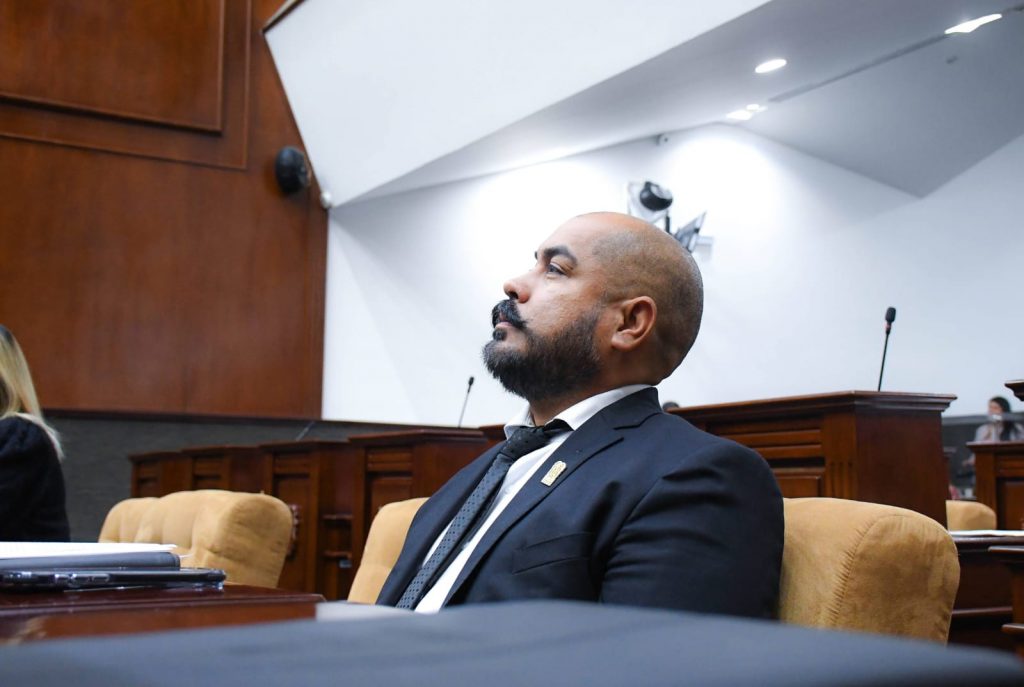 PRESENTA TRINO ROMO MARÍN INICIATIVA PARA MEJORARLA ATENCIÓN MÉDICA A LA MUJER