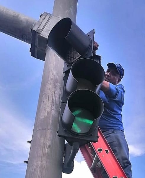 ATENCIÓN Y MANTENIMIENTO PERMANENTE A SEMÁFOROS PARA CALLES MÁS SEGURAS EN JESÚS MARÍA