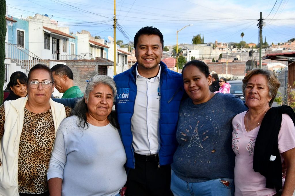 INVITA LUIS LEÓN A PARTICIPAR EN EL PROGRAMA“POR TU FAMILIA” EN EL FRACCIONAMIENTO FIDEL VELÁZQUEZ