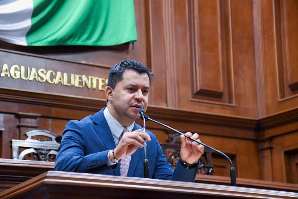 SE FORTALECEN COMITÉS CIUDADANOS POR LA SEGURIDAD EN LAS COLONIAS: LUIS LEÓN