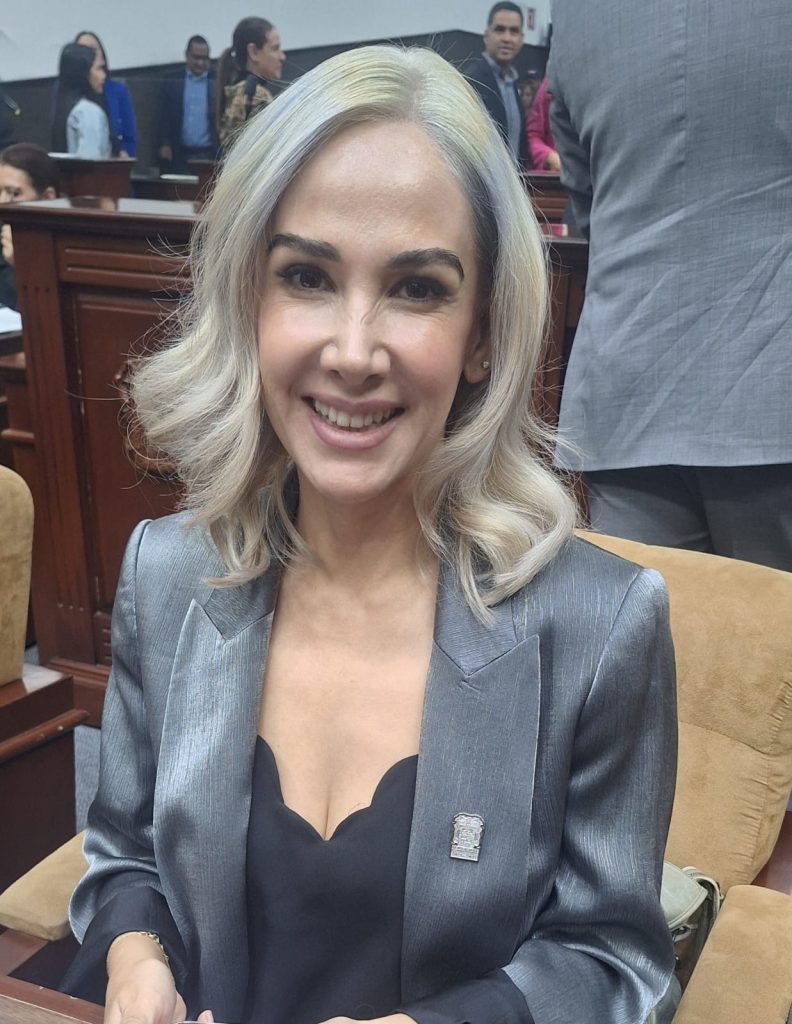 LA DIPUTADA DANIELA LÓPEZ IMPULSA LA INICIATIVA POR UN SISTEMA ESTATAL DE CUIDADOS