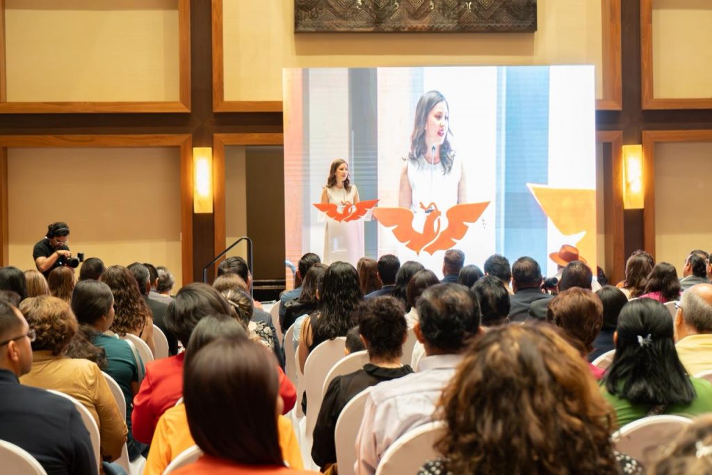 ANAYELI MUÑOZ RINDE SU PRIMER INFORME LEGISLATIVO: “PELEA POR LO QUE CREES”