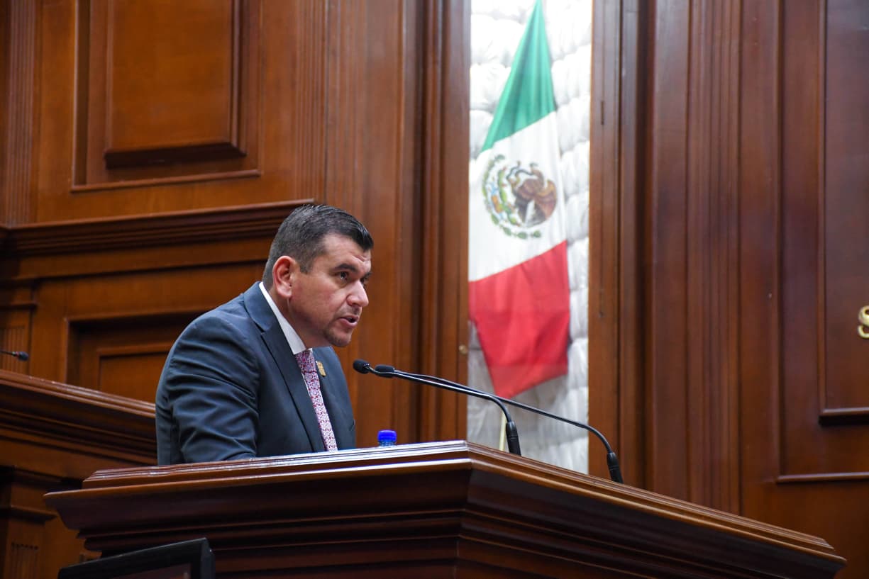 PRESENTA DIPUTADO ADÁN VALDIVIA INICIATIVA PARA PREVENIR LA INSUFICIENCIA RENAL DESDE EL SISTEMA EDUCATIVO