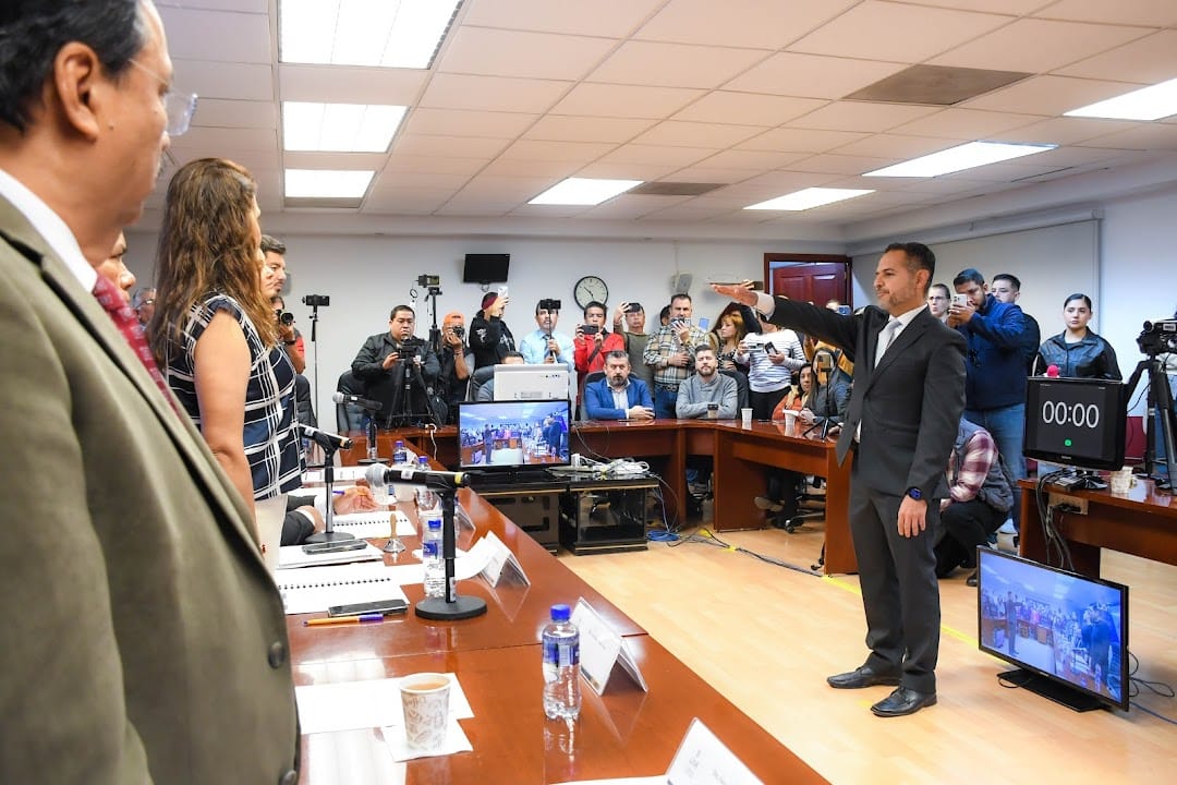 CONGRESO DE AGUASCALIENTES TOMA PROTESTA A MIGUEL ÁNGEL ARELLANO ARANDA COMO JUEZ DE CONTROL Y JUICIO ORAL PENAL