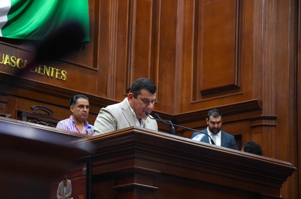 DIPUTADO ADÁN VALDIVIA IMPULSA INICIATIVA PARA ATENDER EL LUPUS Y VISIBILIZAR ENFERMEDADES AUTOINMUNES