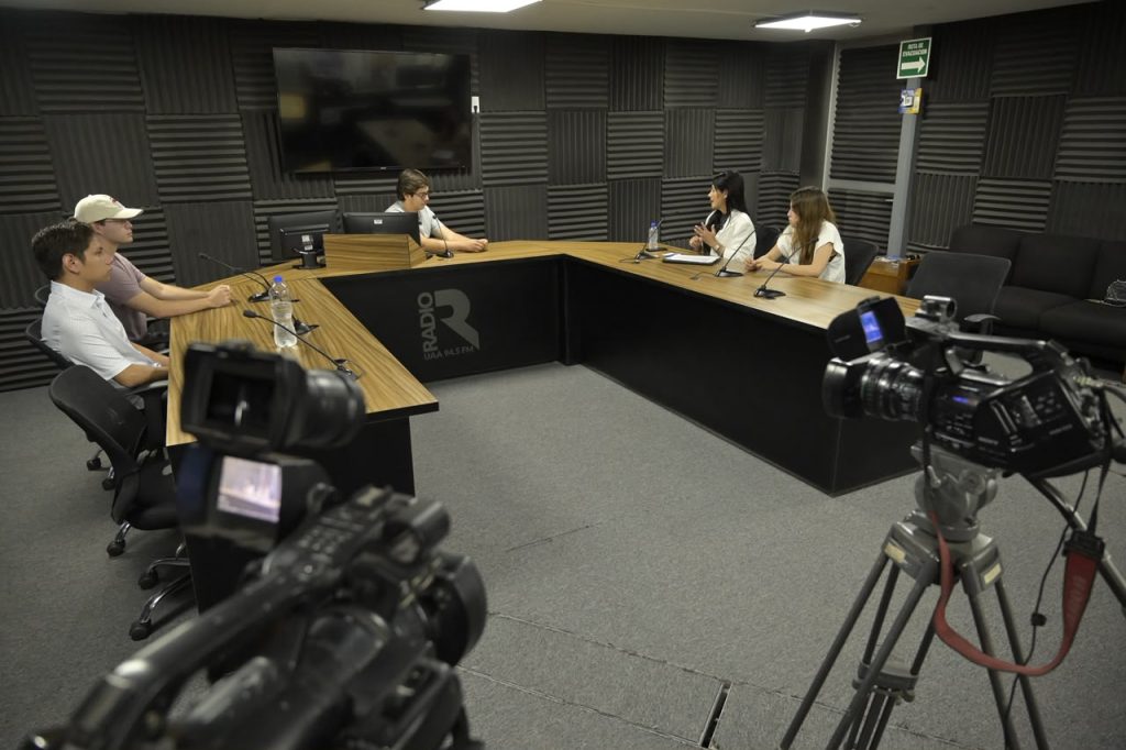 VERÓNICA GONZÁLEZ PARTICIPA EN ENTREVISTA EN VIVO PARA RADIO UAA